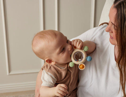 JIGGLE & GIGGLE SENSORY SILICONE RATTLE TEETHER